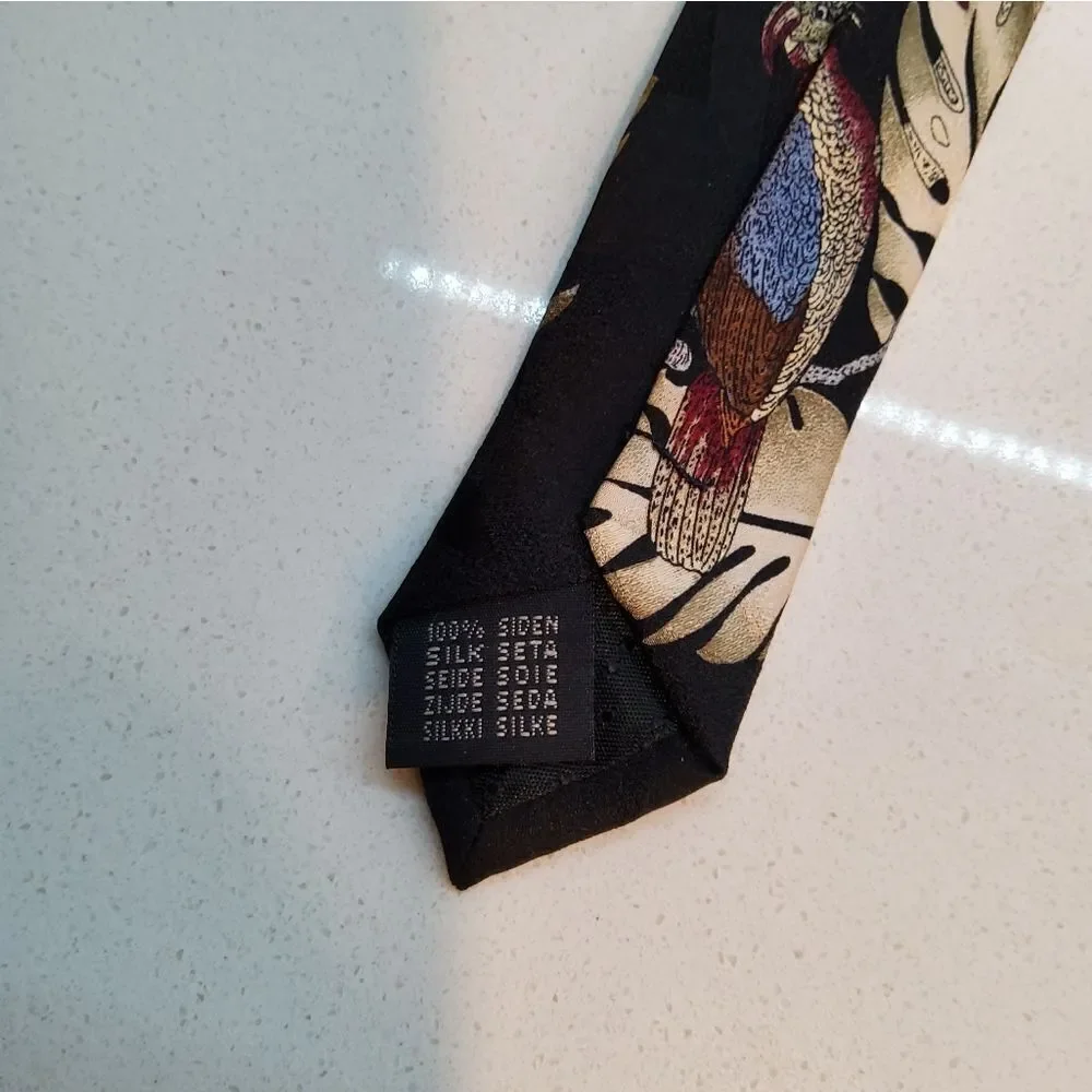 AMERICANA by MB Parrots Print Silk Tie